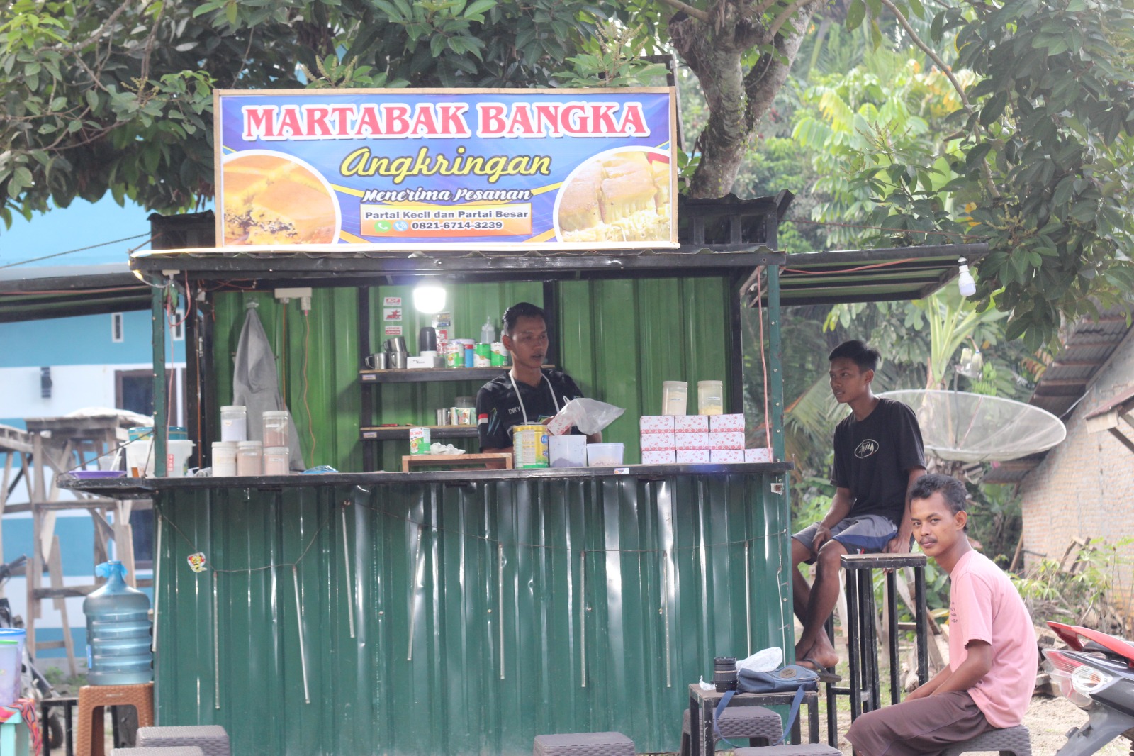 Outlet Martabak Bangka Angkringan di Jalan Besar Bandar Tongah